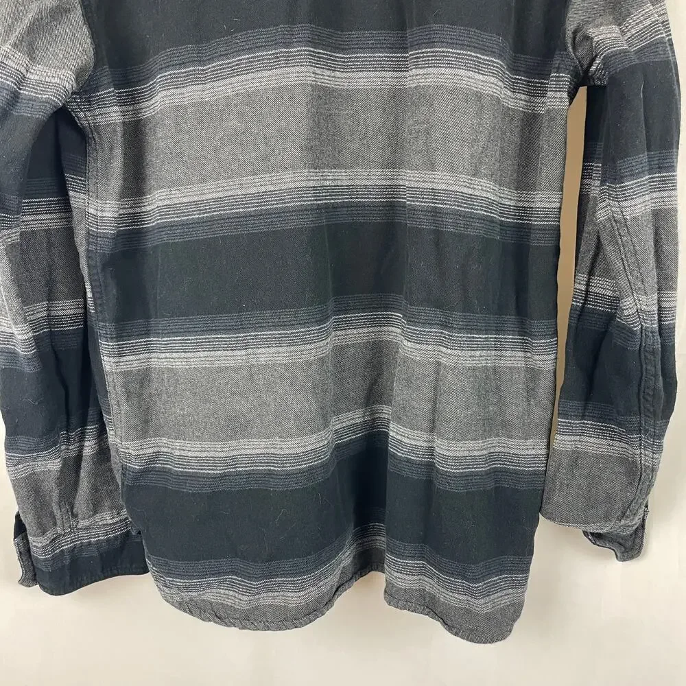 Levi's Flannel Button Up Shirt Black Stripes Long Sleeve Acres Men's Size L